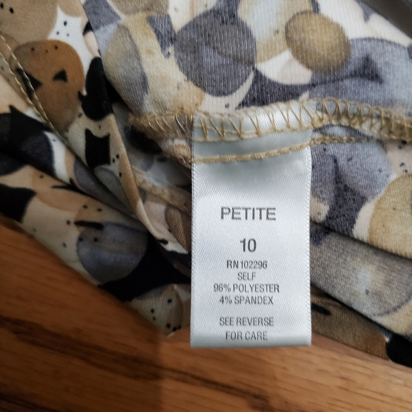 Dressbarn sleeveless size 10 petite dress. - Picture 6 of 7
